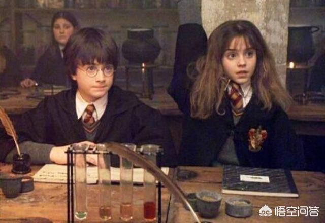 《哈利波特》魔法的學校華格華茲12歲才能入學，原來入學之前都在這學習！- 我們用電影寫日記